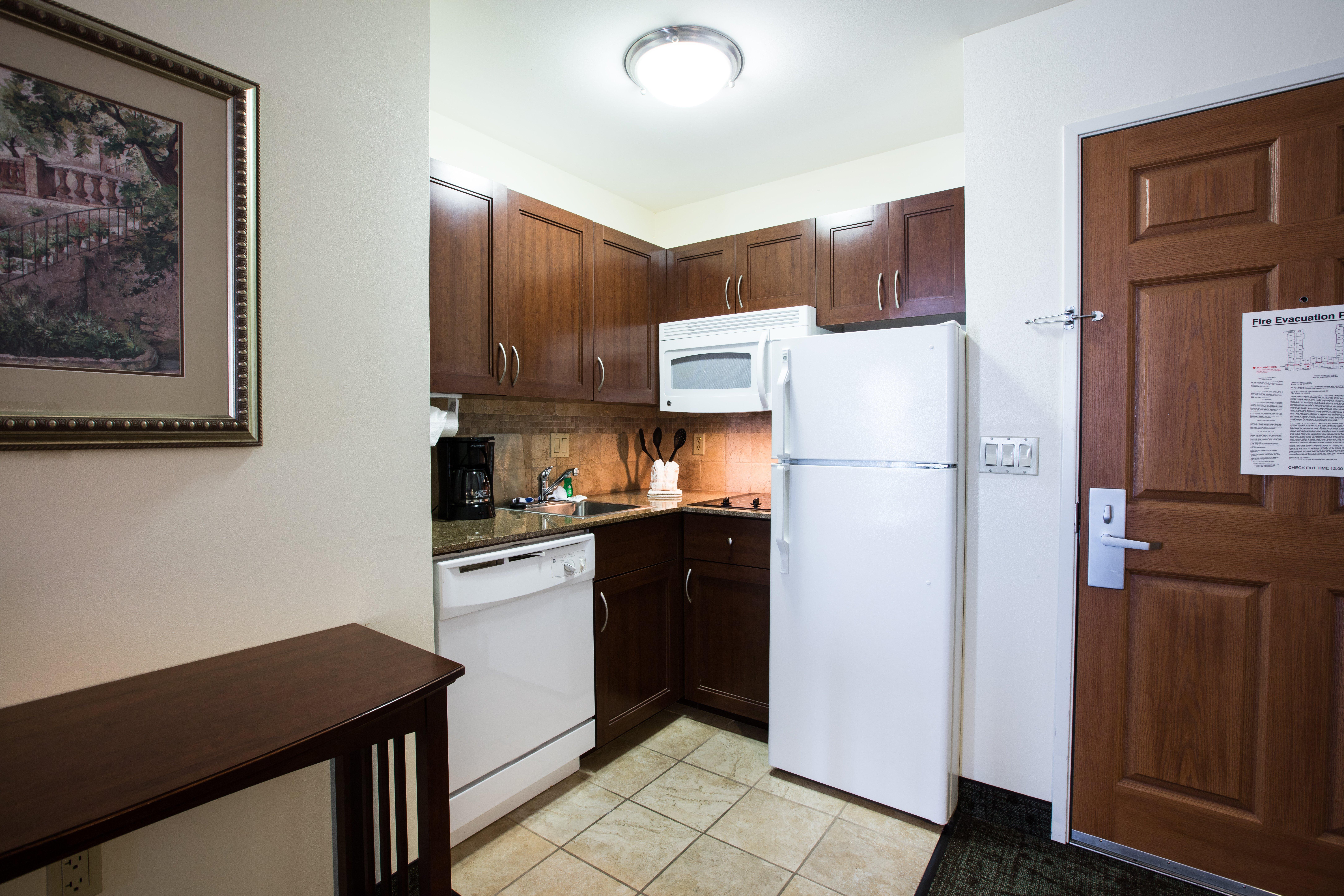 Staybridge Suites Austin Airport By Ihg Экстерьер фото