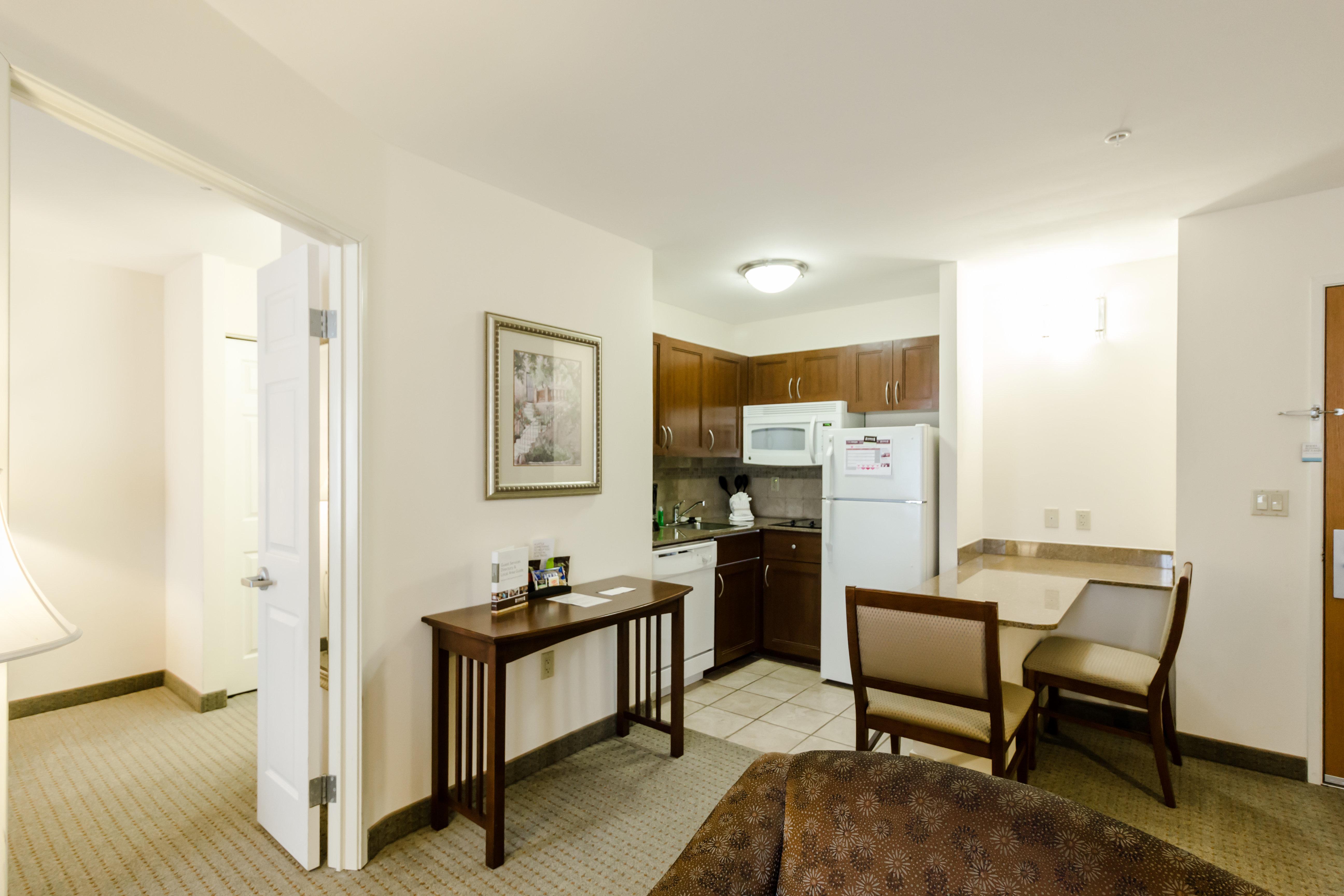 Staybridge Suites Austin Airport By Ihg Экстерьер фото