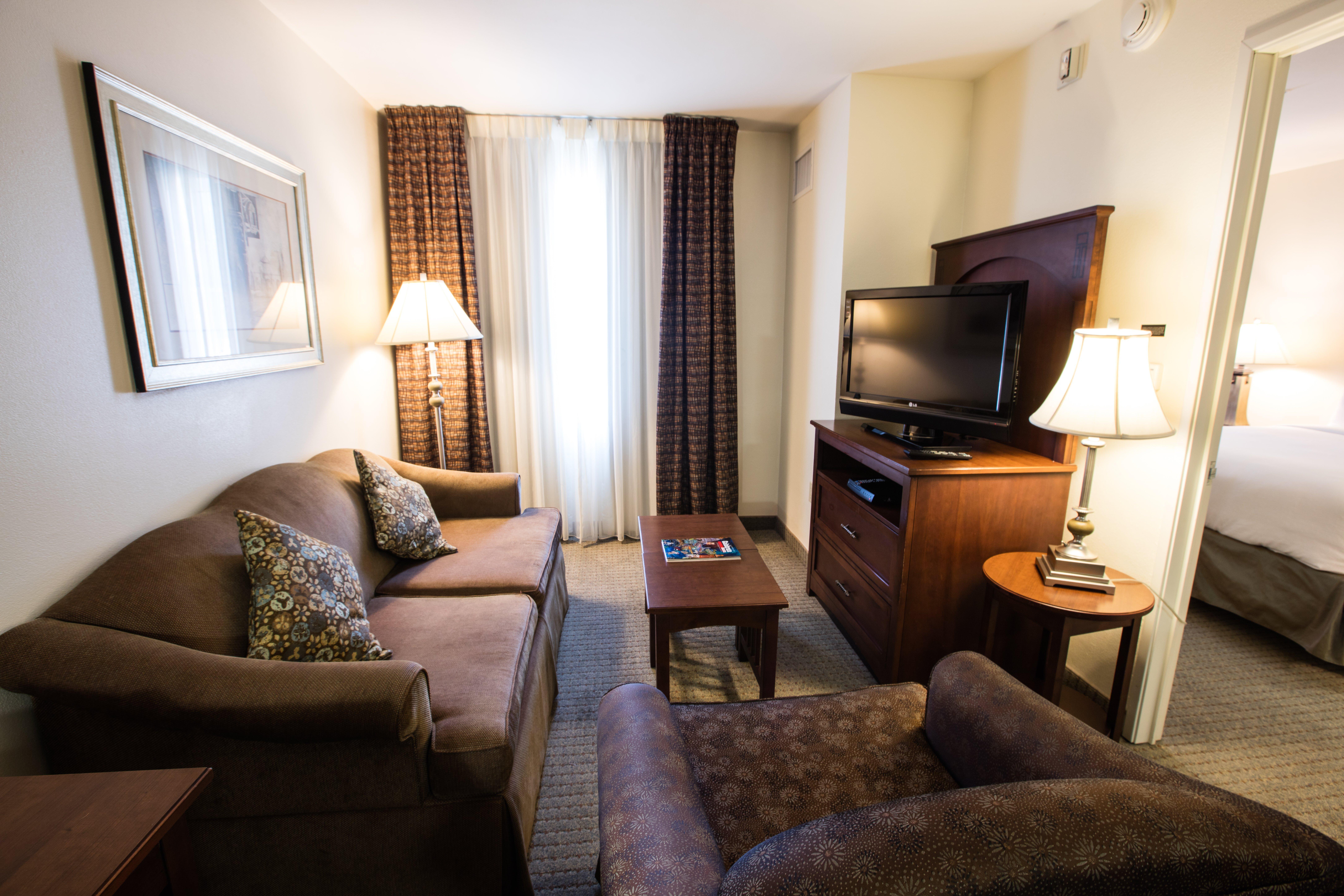 Staybridge Suites Austin Airport By Ihg Экстерьер фото