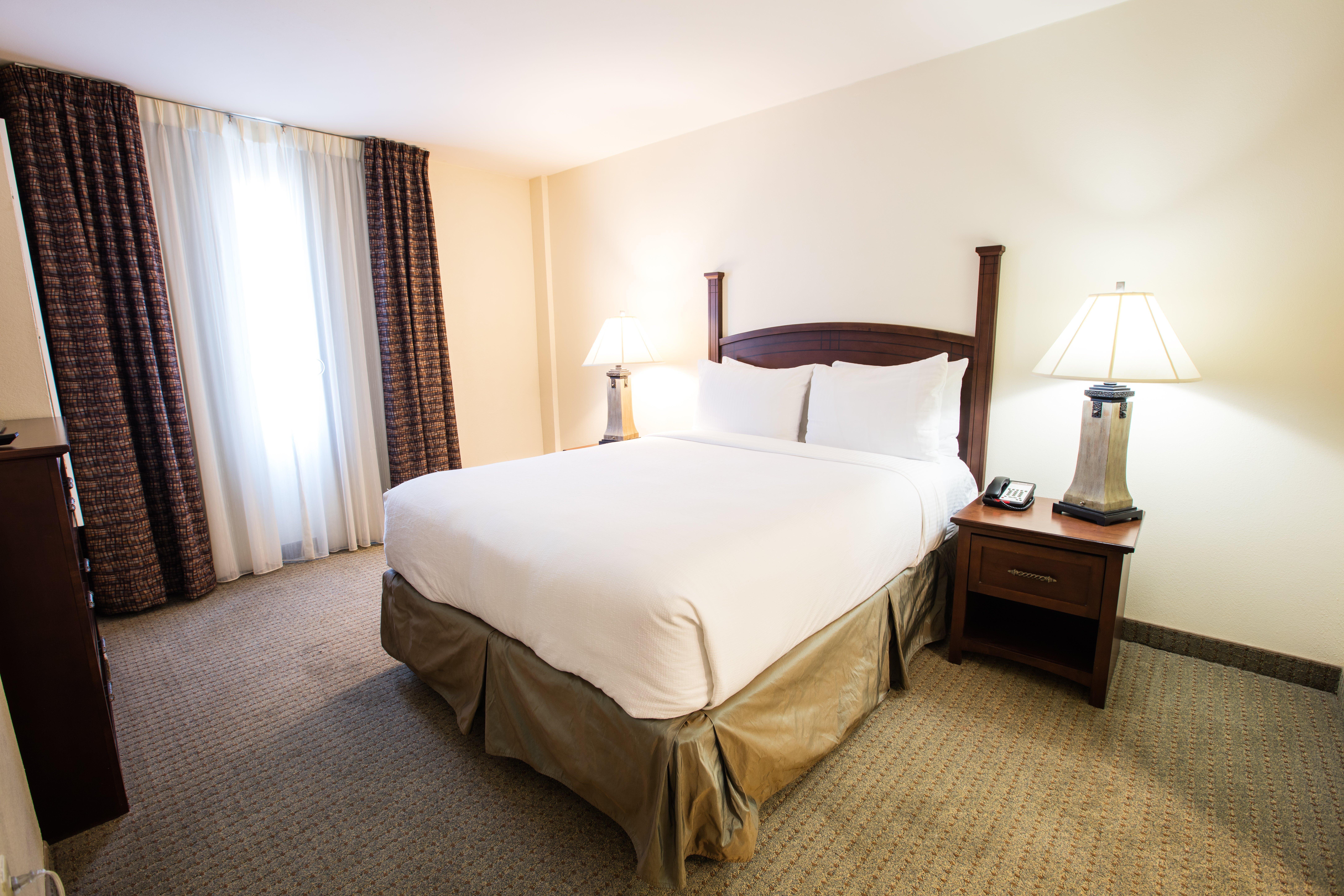 Staybridge Suites Austin Airport By Ihg Экстерьер фото